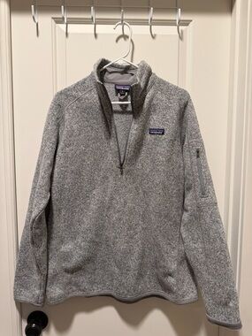 Patagonia Women’s Heather Gray Quarter-Zip Fleece Pullover